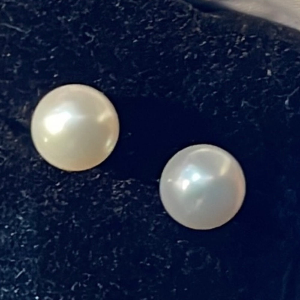 Tiffany & Co. 9mm Pearl Stud Earrings